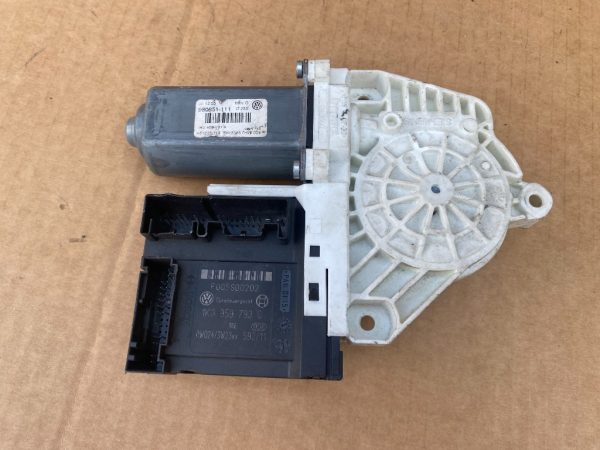 Motoras geam cu modul stanga fata VW Passat B6 1K0959793G 1K0 959 793 G - Dezmembrari Auto