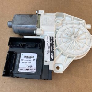 Motoras geam dreapta fata Audi A3 8P 8P0959802 8P0 959 802 - Dezmembrari Auto