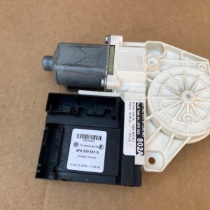 Motoras geam dreapta fata Audi A3 8P 8P0959802A 8P0 959 802 A - Dezmembrari Auto
