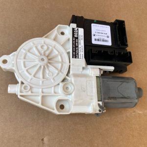 Motoras geam dreapta fata Audi A3 8P 8P0959802A 8P0 959 802 A - Dezmembrari Auto