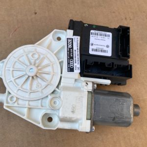 Motoras geam dreapta fata Audi A3 8P 8P0959802E 8P0 959 802 E - Dezmembrari Auto