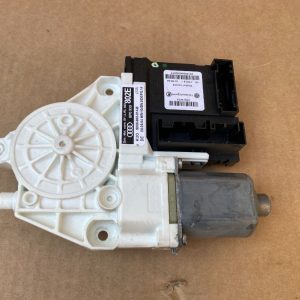 Motoras geam dreapta fata Audi A3 8P 8P0959802E 8P0 959 802 E - Dezmembrari Auto