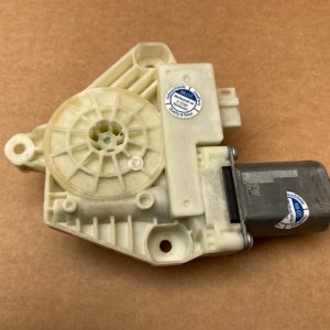 Motoras geam dreapta fata Mercedes C-Class W205 A2059060113 - Dezmembrari Auto