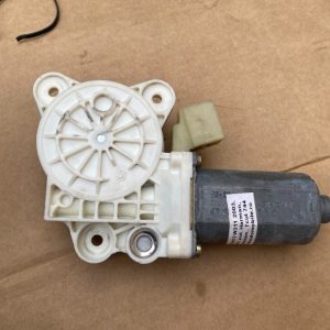 Motoras geam dreapta fata Mercedes E-Class W211 2003 A2118203042 - Dezmembrari Auto