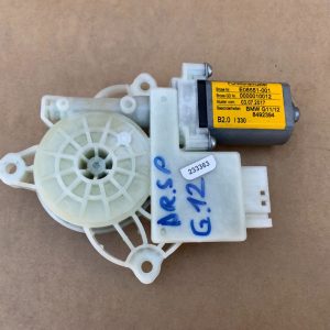 Motoras geam stanga spate BMW Seria 7 2017 G11 G12 8492393 - Dezmembrari Auto