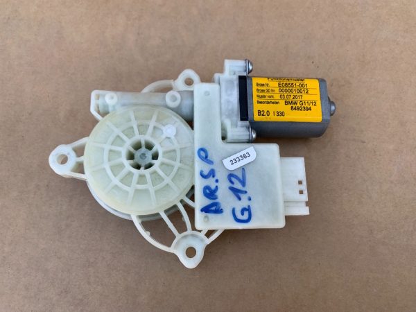 Motoras geam stanga spate BMW Seria 7 2017 G11 G12 8492393 - Dezmembrari Auto