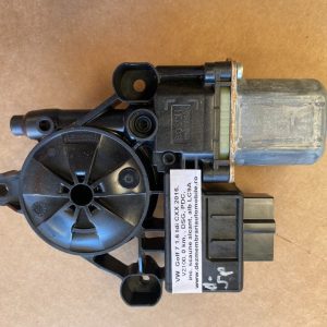 Motoras geam dreapta spate VW Golf 7 2016 5Q0959812 5Q0 959 812 la 0 km - Dezmembrari Auto