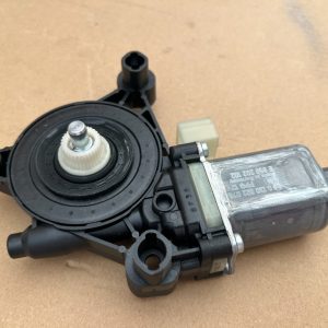 Motoras geam stanga Audi A3 8Y din 2023 la 0 km 5Q0959802C 5Q0 959 802 C - Dezmembrari Auto