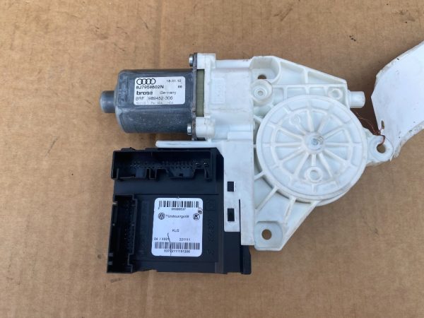 Motoras geam stanga Audi TT 2013 8J7959802N 8J7 959 802 N - Dezmembrari Auto