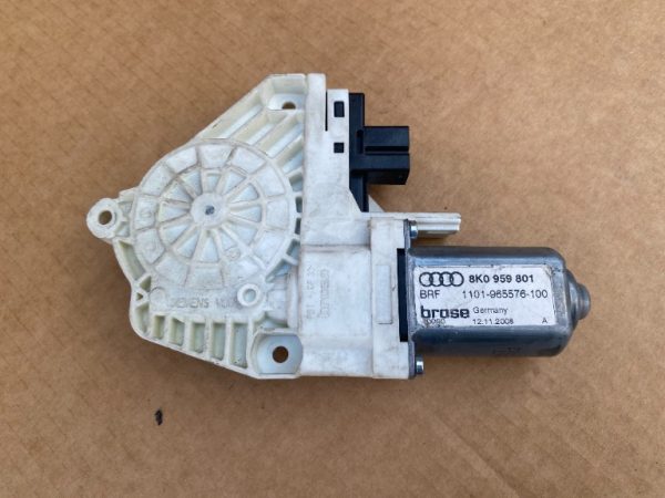 Motoras geam stanga fata Audi A4 B8 8K0959801 8K0 959 801 - Dezmembrari Auto