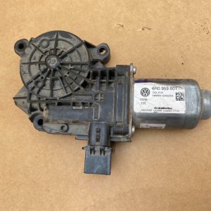 Motoras geam stanga fata Seat Ibiza 2007 6R0959801 6R0 959 801 - Dezmembrari Auto