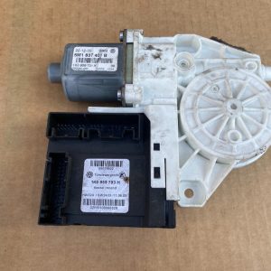 Motoras geam stanga fata VW Golf 5 plus 1K0959793H 1K0 959 793 H 5M1837401B 5M1 837 401 B - Dezmembrari Auto