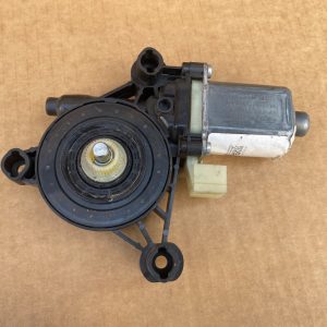 Motoras geam stanga fata VW Golf 7 5q0959801b 5q0 959 801 b - Dezmembrari Auto