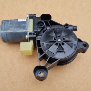 Motoras geam stanga fata VW Golf 7 5Q0959801B 5Q0 959 801 B - Dezmembrari Auto
