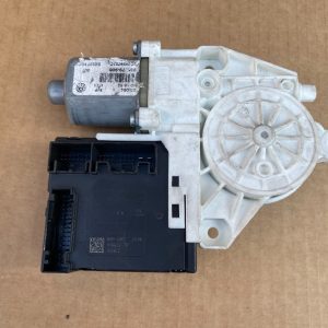 Motoras geam stanga fata VW Passat B7 3C0959701C 3C0 959 701 C 3C0959793A 3C0 959 793 A - Dezmembrari Auto