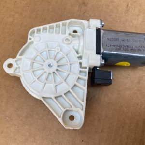 Motoras geam stanga spate Audi Q5 FY 80A959812 80A 959 812 - Dezmembrari Auto