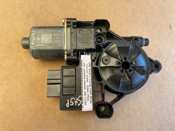 Motoras geam stanga spate VW Golf 7 5Q0959811 5Q0 959 811 la 0 km - Dezmembrari Auto