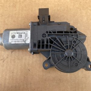 Motoras geam stanga VW Beetle 5C5959801B 5C5 959 801 B - Dezmembrari Auto