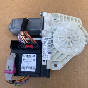 Motoras geam stanga VW Scirocco 2011 5K0959793A 5K0 959 793 A 1Q0959701H 1Q0 959 701 H - Dezmembrari Auto
