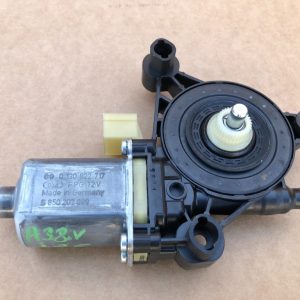 Motoras geam usa stanga Audi A3 8V 5Q0959801B 5Q0 959 801 B - Dezmembrari Auto