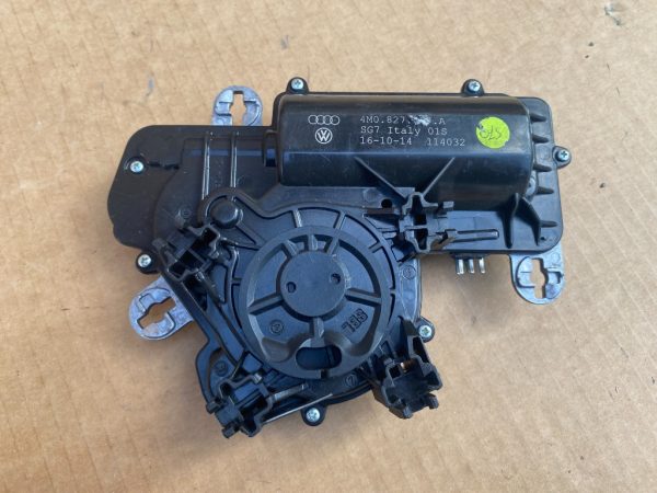 Motoras haion electric Audi Q7 4M 4M0827887A 4M0 827 887 A, 4M0827887B, 4M0827887C - Dezmembrari Auto