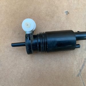 Motoras lichid parbriz Mercedes R400 W251 facelift la 0 km - Dezmembrari Auto