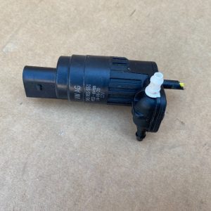 Motoras lichid parbriz VW ID3 ID.3 1K6955651 1K6 955 651 - Dezmembrari Auto
