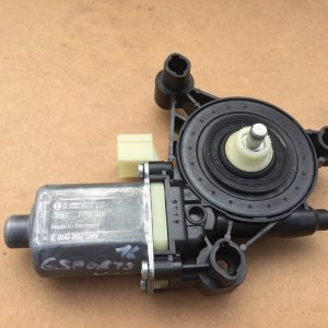 Motoras macara dreapta fata VW Sportsvan 2018 5Q0959801B 5Q0 959 801 B - Dezmembrari Auto