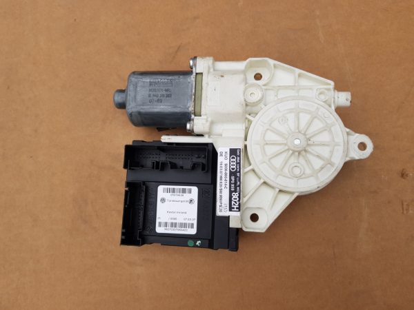 Motoras macara geam dreapta fata Audi A3 8P 8P0959802H 8P0 959 802 H - Dezmembrari Auto