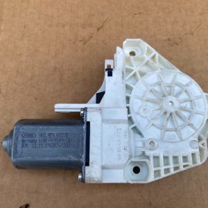 Motoras macara geam dreapta fata Audi A4 B8 8K0959802B 8K0 959 802 B - Dezmembrari Auto