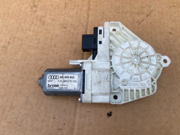 Motoras macara geam dreapta fata Audi A4 B8 8K0959802 8K0 959 802 - Dezmembrari Auto