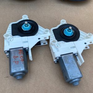 Motoras macara geam dreapta fata Audi A6 C7 2016 8K0959802B 8K0 959 802 B la 0 km - Dezmembrari Auto