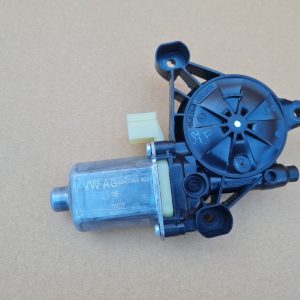 Motoras macara geam dreapta fata Audi Q8 2019 8W0959802 8W0 959 802 - Dezmembrari Auto