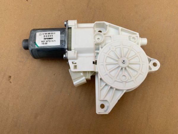 Motoras macara geam dreapta fata Mercedes R-Class R400 W251 facelift 2015 A1669060301 A 166 906 03 01 - Dezmembrari Auto
