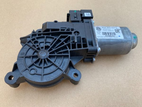 Motoras macara geam dreapta fata Skoda Fabia 2 6Q2959801E 6Q2 959 801 E - Dezmembrari Auto