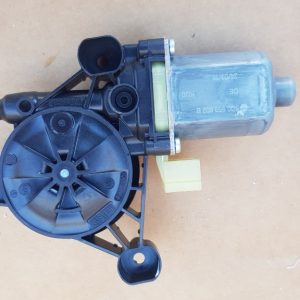 Motoras macara geam dreapta fata VW Golf 7 5Q0959802B 5Q0 959 802 B - Dezmembrari Auto
