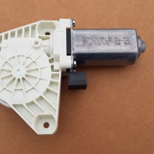 Motoras macara geam dreapta fata VW Golf 7 5Q4959802B 5Q4 959 802 B - Dezmembrari Auto