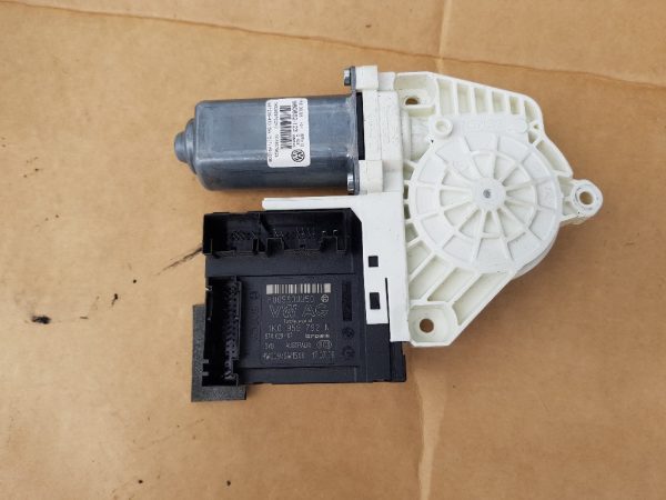 Motoras macara geam dreapta fata VW Passat B6 1K0959792N 1K0 959 792 N - Dezmembrari Auto