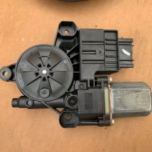 Motoras macara geam dreapta fata VW Transporter T6 2021 7L2959406 7L2 959 406 - Dezmembrari Auto