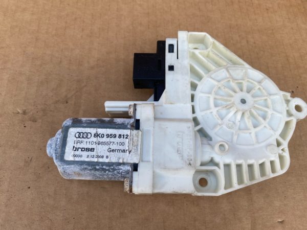 Motoras macara geam dreapta spate Audi A4 B8 8K0959812 8K0 959 812 - Dezmembrari Auto