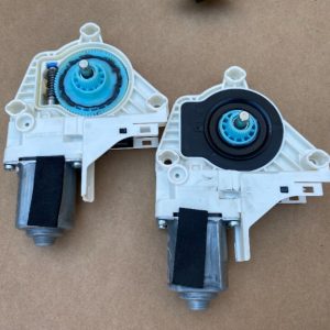 Motoras macara geam dreapta spate Audi A6 C7 2016 8K0959812A 8K0 959 812 A la 0 km - Dezmembrari Auto
