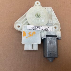 Motoras macara geam dreapta spate VW Golf 7 2019 5Q4959812F 5Q4 959 812 F la 0 km - Dezmembrari Auto
