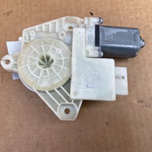 Motoras macara geam dreapta spate VW Golf 7 5Q4959812A 5Q4 959 812 A - Dezmembrari Auto