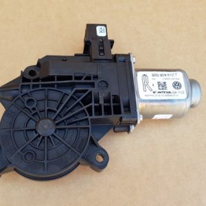 Motoras macara geam dreapta spate VW Jetta 2016 6R0959812T 6R0 959 812 T - Dezmembrari Auto