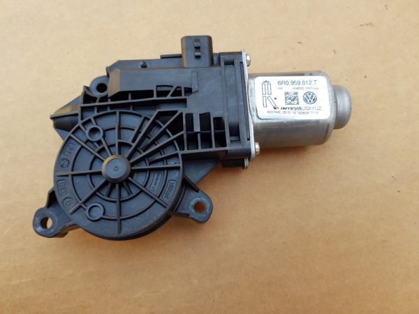 Motoras macara geam dreapta spate VW Jetta 2016 6R0959812T 6R0 959 812 T - Dezmembrari Auto