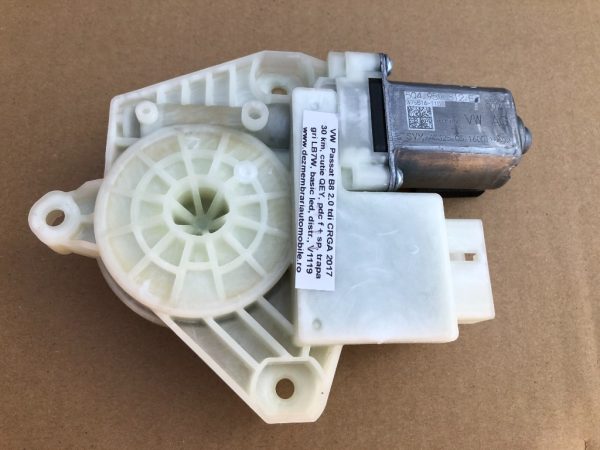 Motoras macara geam dreapta spate VW Passat B8 5Q4959812E 5Q4 959 812 E - Dezmembrari Auto