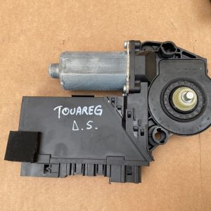 Motoras macara geam dreapta spate VW Touareg 3D0959794F 3D0 959 794 F - Dezmembrari Auto