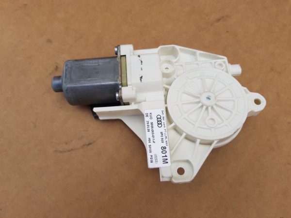 Motoras macara geam stanga Audi A3 8P 2 usi 8P0959801M 8P0 959 801 M - Dezmembrari Auto