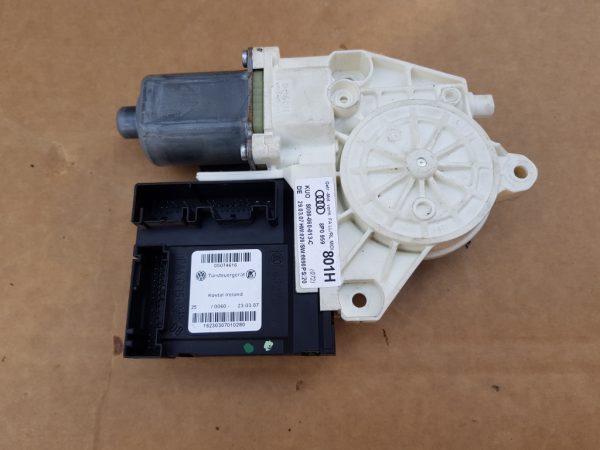 Motoras macara geam stanga fata Audi A3 8P 8P0959801H 8P0 959 801 H - Dezmembrari Auto
