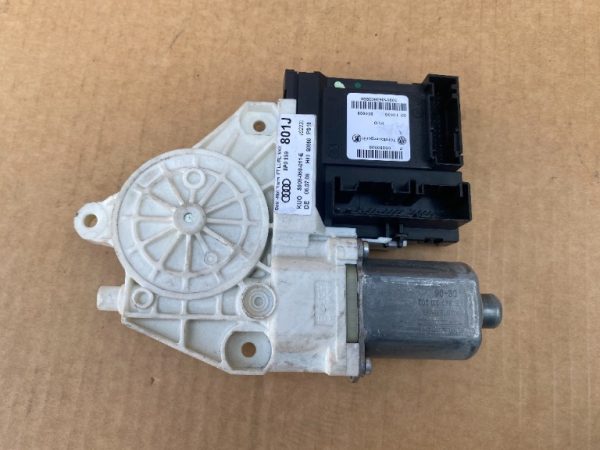 Motoras macara geam stanga fata Audi A3 8P 8P0959801J 8P0 959 801 J - Dezmembrari Auto